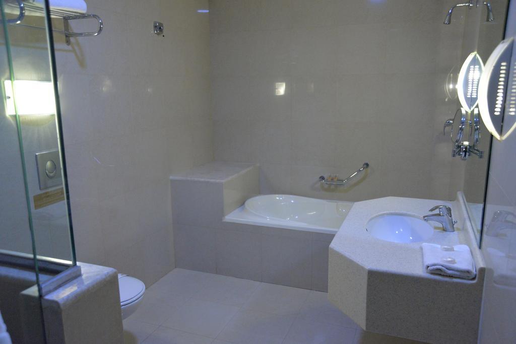 The Palace Suites Al Khobar Exterior foto